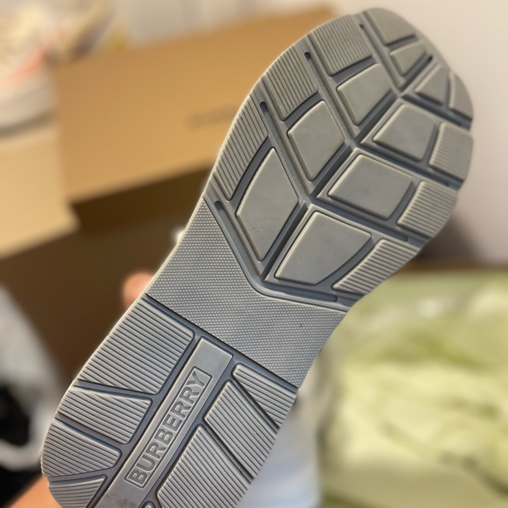 COPY - Burberry Sneakers Size 43 (US 10) Amazing Condition | WORN ONCE 🔥 - Picture 12 of 12